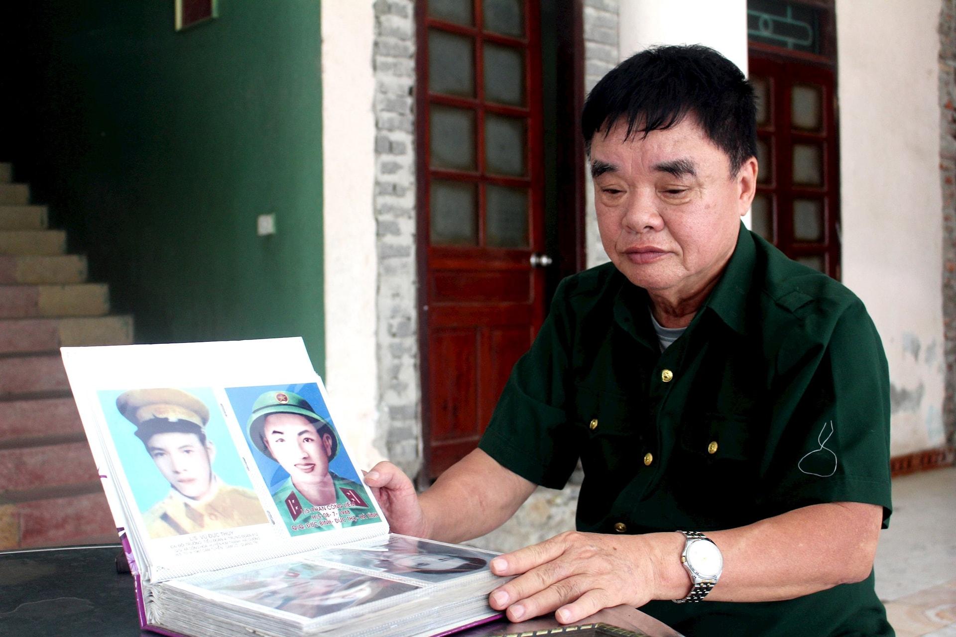 In album kỷ niệm tặng các cựu chiến binh
