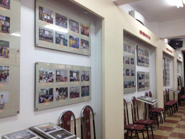 In ảnh gỗ treo tường phòng truyền thống